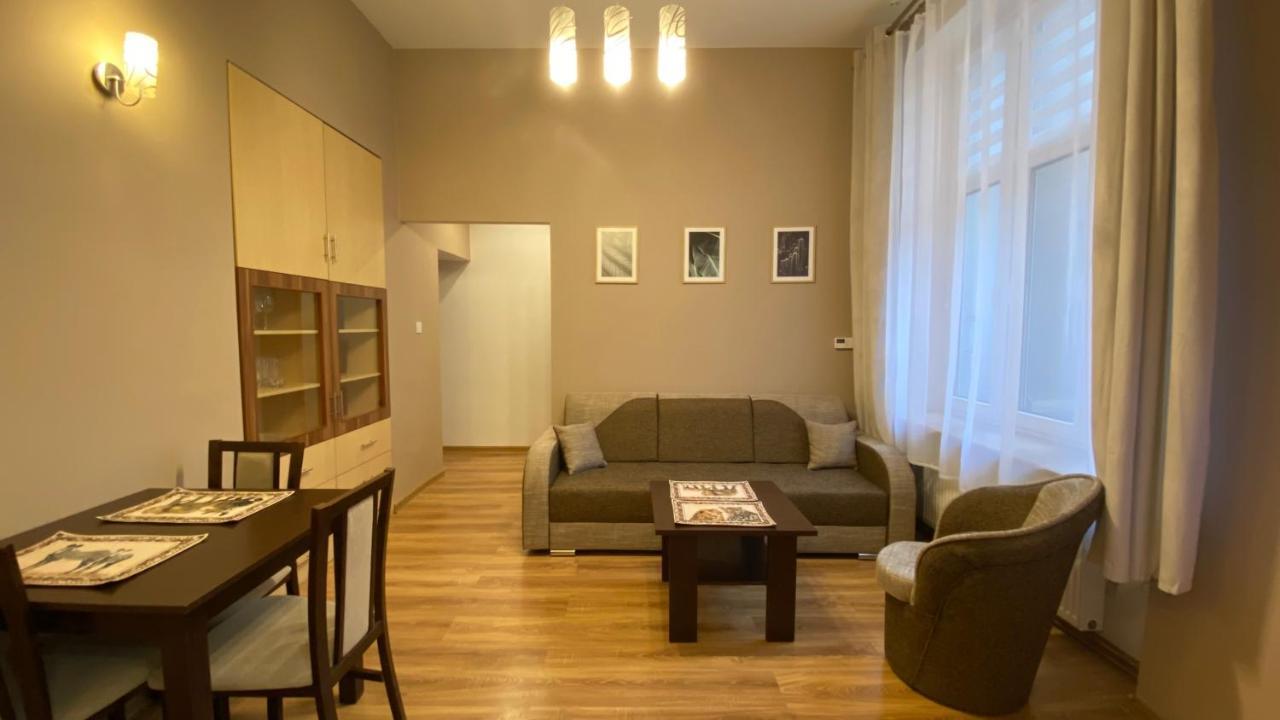 Lublinbnb - Exclusive Family Apartment ------ In The Heart Of Lublin -------------------------------- Bedroom & Living Room & Kitchen Экстерьер фото